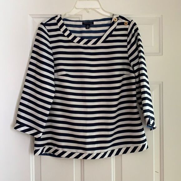 Size M Tommy Hilfiger blouse - Picture 1 of 6